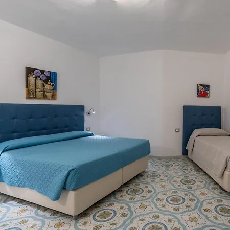 Park Maria Hotel 3*
