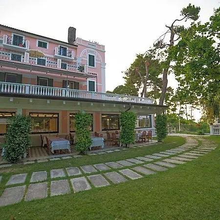 Park Maria Отель 3*