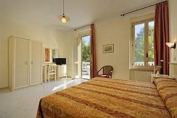 Hotel Park Maria San Menaio