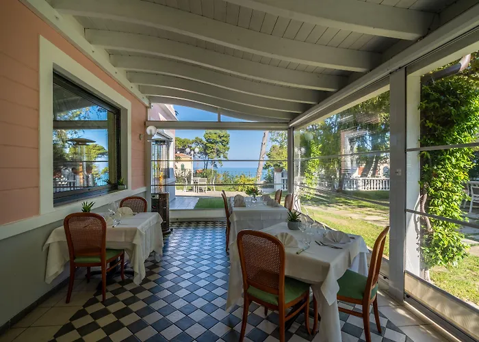 Hotel Park Maria San Menaio